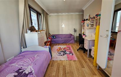 C21 DEN SEDİR EVLERİNDE BÜYÜK M2Lİ, TERASLI, FERAH ÇATI DUBLEKSİ