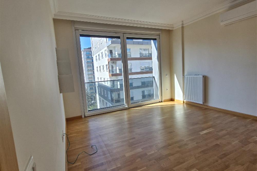 CENTURY 21 SAHRA'DAN KOZZY'E YAKIN YENİ BİNADA 2+1 KOMBİLİ