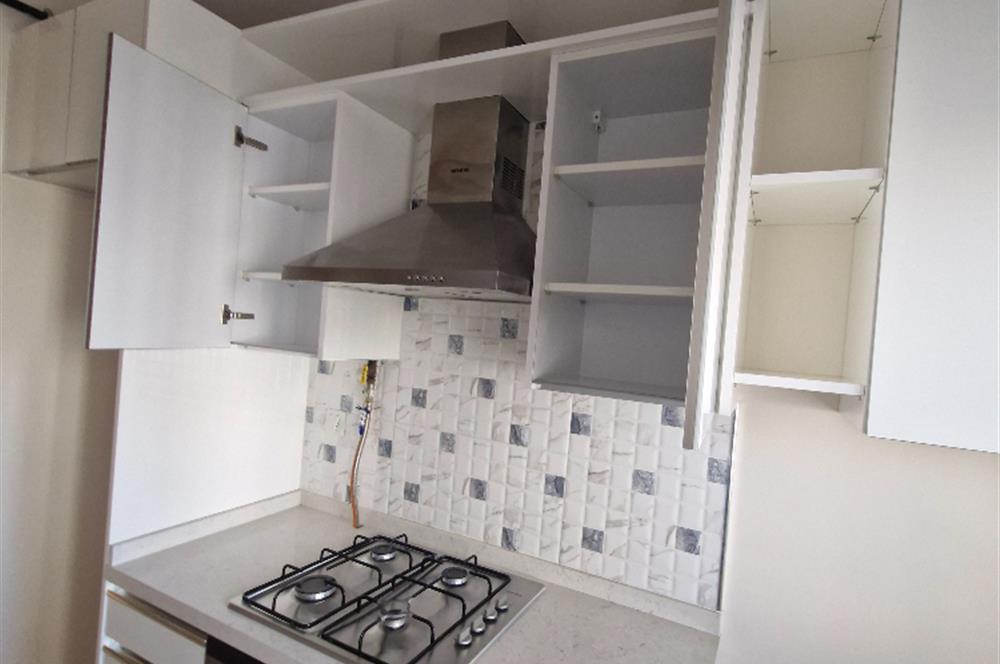 CENTURY 21 SAHRA'DAN KOZZY'E YAKIN YENİ BİNADA 2+1 KOMBİLİ