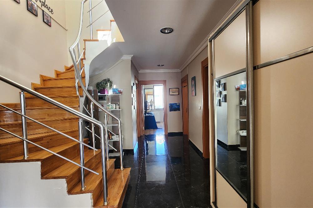 C21 DEN SEDİR EVLERİNDE BÜYÜK M2Lİ, TERASLI, FERAH ÇATI DUBLEKSİ