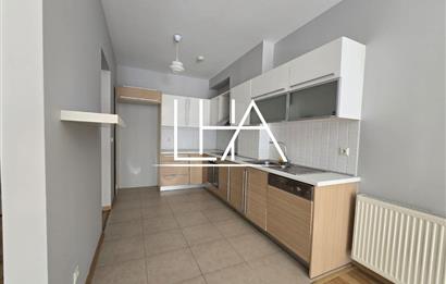 C21'DEN METRO KARŞISI GÖKMAHAL'DE SATILIK KULLANIŞLI 1,5+1 DAİRE