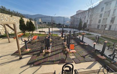 C21 Cius; Hastane TOKİ de Asansörlü 2+1 Ara Kat Kiralık Daire