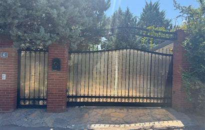 GÖLBAŞI'NDA 1500 m² ARSA İÇİNDE HAVUZLU 7+1 LÜKS KİRALIK VİLLA