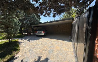 GÖLBAŞI'NDA 1500 m² ARSA İÇİNDE HAVUZLU 7+1 LÜKS KİRALIK VİLLA