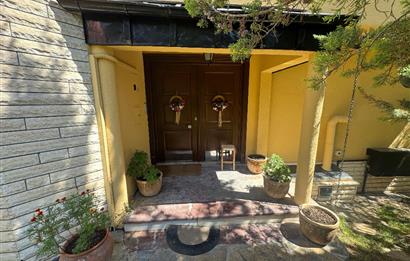 GÖLBAŞI'NDA 1500 m² ARSA İÇİNDE HAVUZLU 7+1 LÜKS KİRALIK VİLLA