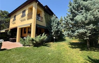 GÖLBAŞI'NDA 1500 m² ARSA İÇİNDE HAVUZLU 7+1 LÜKS KİRALIK VİLLA