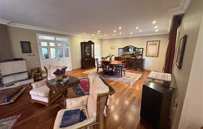 GÖLBAŞI'NDA 1500 m² ARSA İÇİNDE HAVUZLU 7+1 LÜKS KİRALIK VİLLA