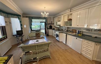 GÖLBAŞI'NDA 1500 m² ARSA İÇİNDE HAVUZLU 7+1 LÜKS KİRALIK VİLLA