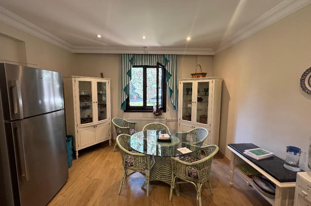 GÖLBAŞI'NDA 1500 m² ARSA İÇİNDE HAVUZLU 7+1 SATILIK LÜKS VİLLA