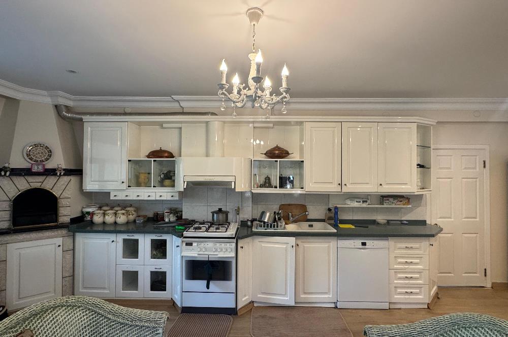 GÖLBAŞI'NDA 1500 m² ARSA İÇİNDE HAVUZLU 7+1 LÜKS KİRALIK VİLLA