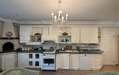 GÖLBAŞI'NDA 1500 m² ARSA İÇİNDE HAVUZLU 7+1 LÜKS KİRALIK VİLLA