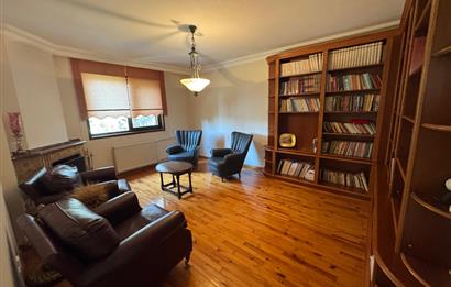 GÖLBAŞI'NDA 1500 m² ARSA İÇİNDE HAVUZLU 7+1 SATILIK LÜKS VİLLA