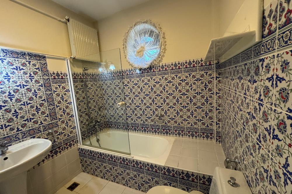 GÖLBAŞI'NDA 1500 m² ARSA İÇİNDE HAVUZLU 7+1 LÜKS KİRALIK VİLLA