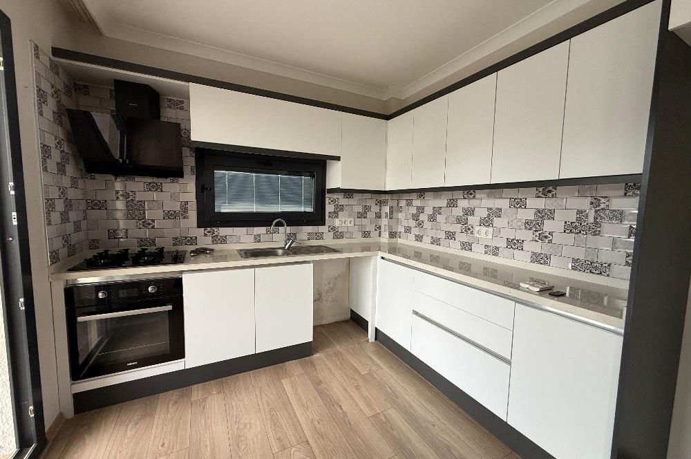 Bodrum Turgutreis’te Kiralık 2+1 Bahöe Katı Daire