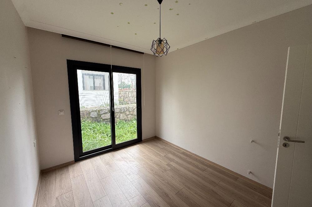 Bodrum Turgutreis’te Kiralık 2+1 Bahöe Katı Daire