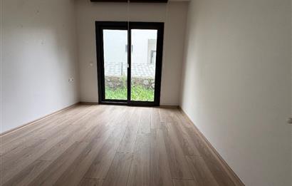 Bodrum Turgutreis’te Kiralık 2+1 Bahöe Katı Daire