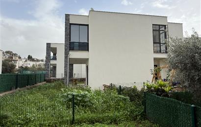 Bodrum Turgutreis’te Kiralık 2+1 Bahöe Katı Daire