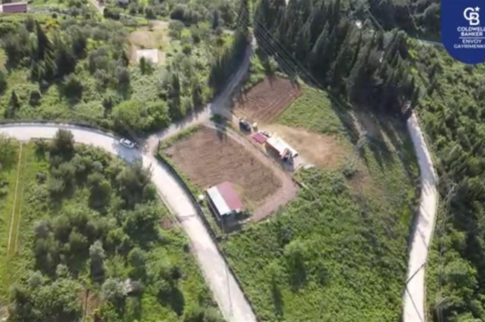 DENİZ İLE DOĞANIN BULUŞTUĞU YER ULAŞLIDA ARSA VE ÜZERİNDE YAPI