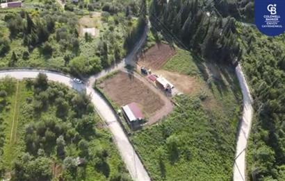 DENİZ İLE DOĞANIN BULUŞTUĞU YER ULAŞLIDA ARSA VE ÜZERİNDE YAPI