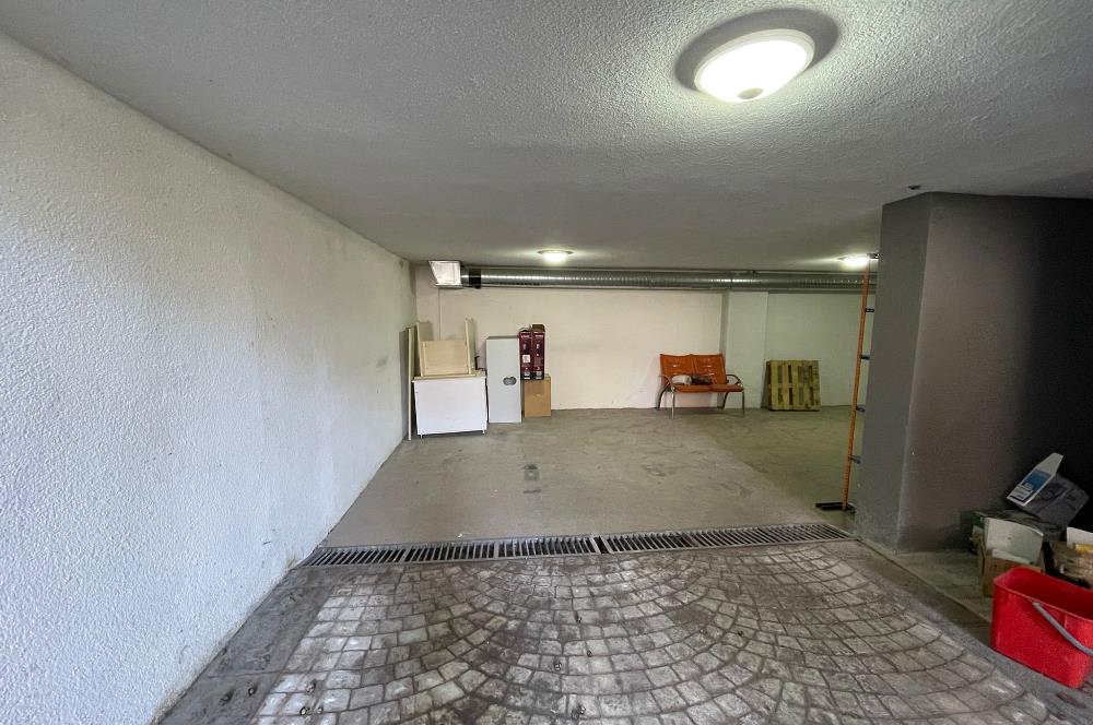 BAĞDAT CADDESİ'NE YAKIN KURUMSAL KİRACILI DEPOLU DÜZ AYAK DÜKKAN