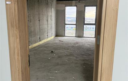 C21 KURA'DAN SYMBOL V OFFICE'TE SATILIK OFİS