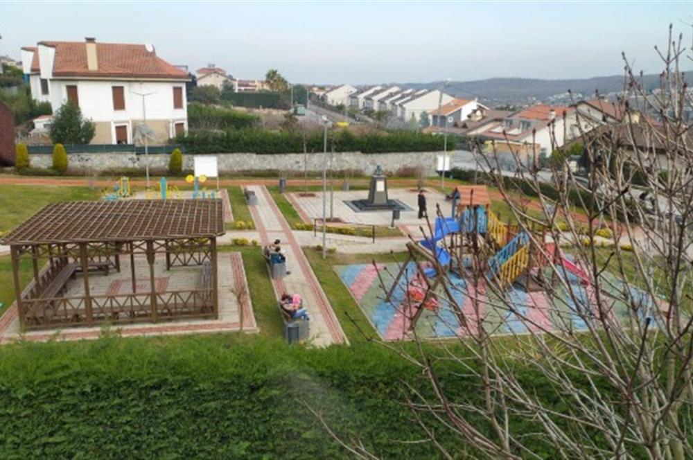  Zekeriyaköy Merkez'de Butik Sitede Kiralık Villa