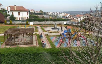  Zekeriyaköy Merkez'de Butik Sitede Kiralık Villa