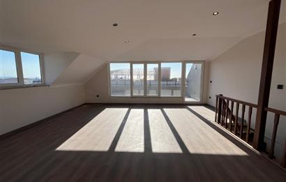 ALTINTEPE'DE DENİZ MANZARALI YERDEN ISITMALI KÖŞE 3+2 DUBLEKS