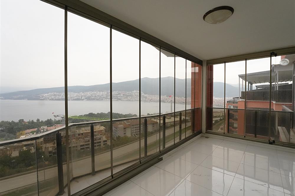 C21 Cius; Panorama Plus'ta Deniz Manzaralı Havuzlu Ara Kat Daire