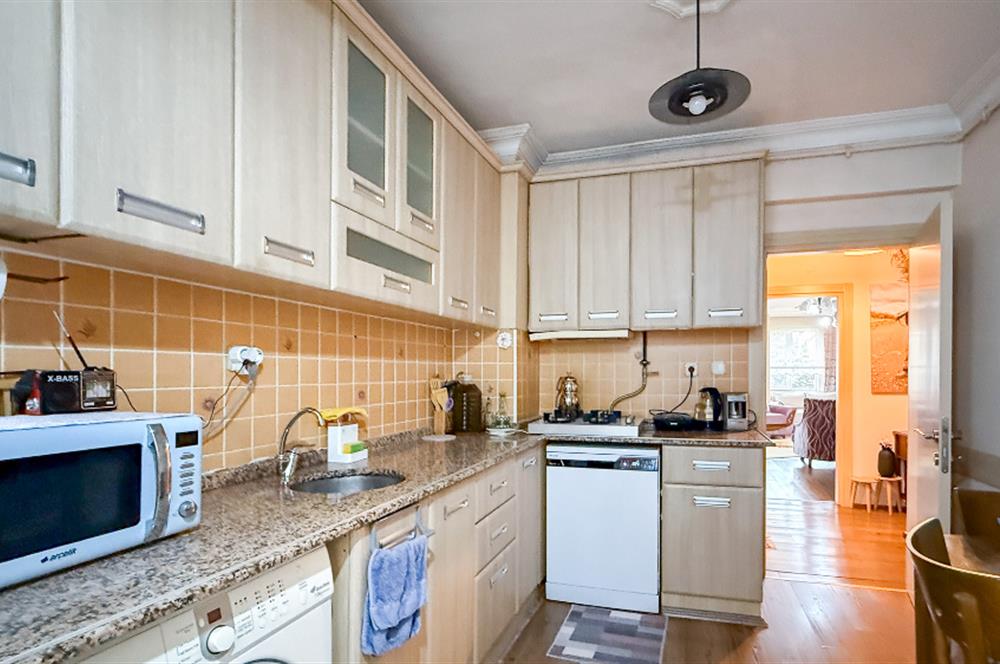 C21 Bal'dan Hasan Basri Çantay Mah.'de Satılık 2+1 Daire