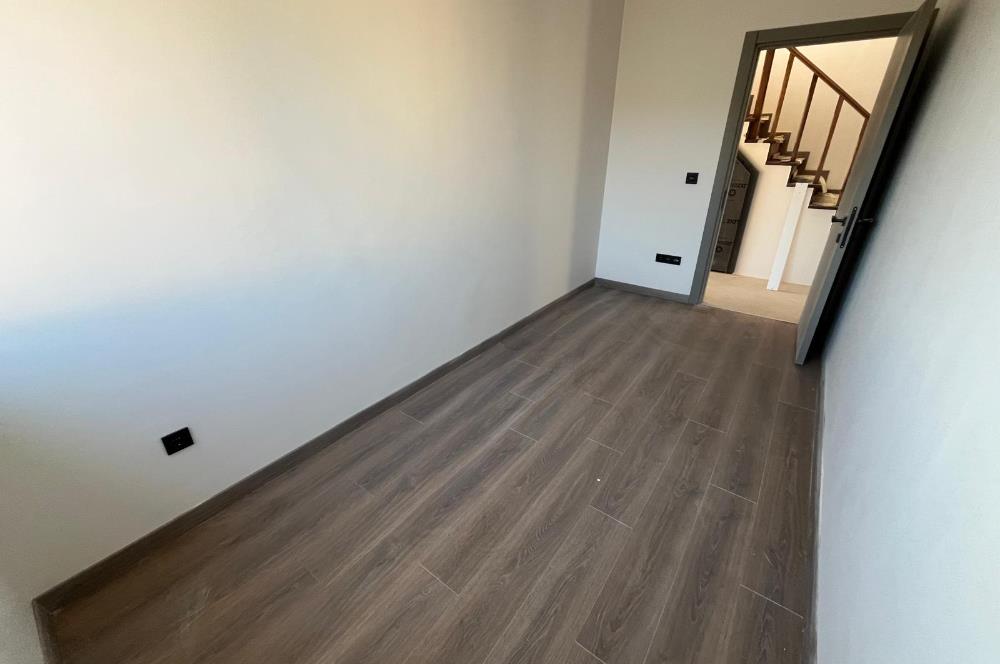 ALTINTEPE'DE DENİZ MANZARALI YERDEN ISITMALI KÖŞE 3+2 DUBLEKS