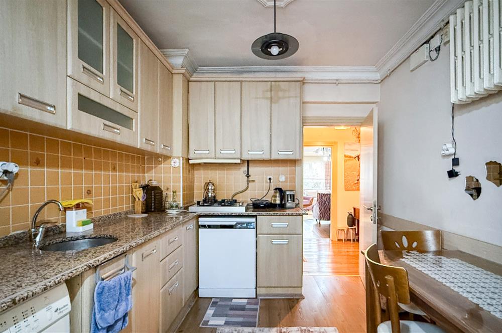 C21 Bal'dan Hasan Basri Çantay Mah.'de Satılık 2+1 Daire