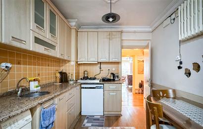 C21 Bal'dan Hasan Basri Çantay Mah.'de Satılık 2+1 Daire