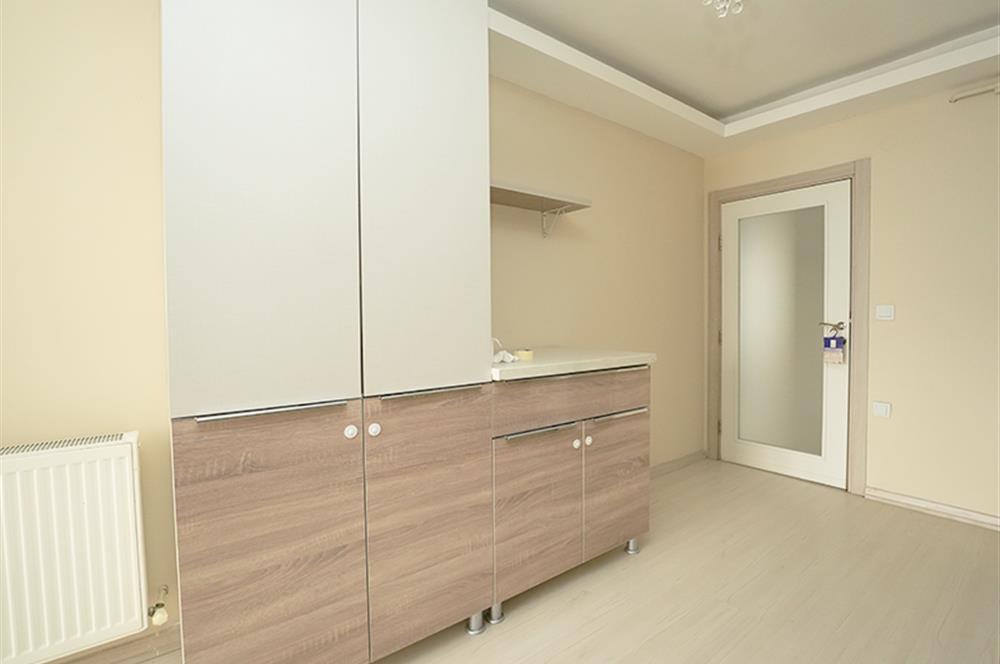 C21 Cius; Panorama Plus'ta Deniz Manzaralı Havuzlu Ara Kat Daire