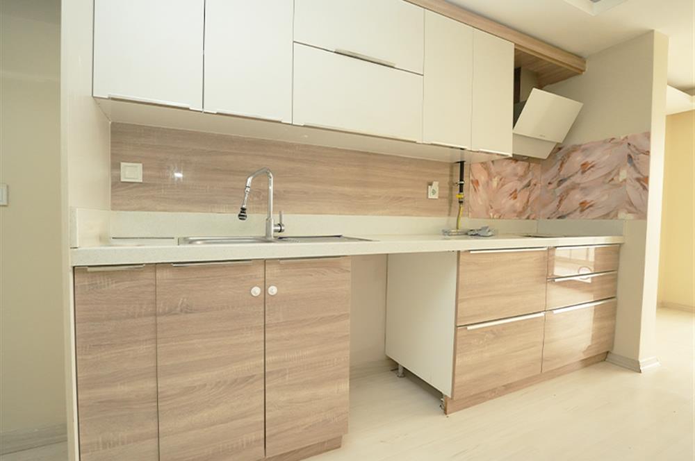 C21 Cius; Panorama Plus'ta Deniz Manzaralı Havuzlu Ara Kat Daire