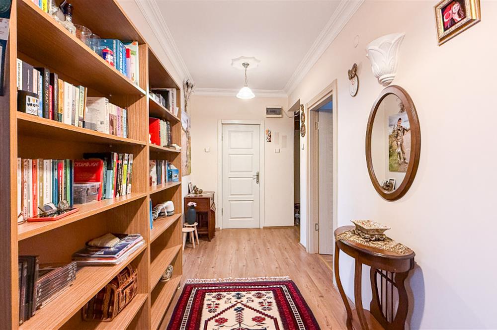 C21 Bal'dan Hasan Basri Çantay Mah.'de Satılık 2+1 Daire