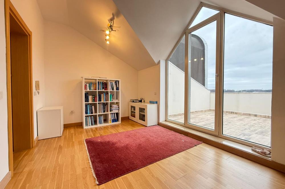 SERTAÇ MAZI'DAN KEMER CORNER'DA KEYİFLİ BÜYÜK 3+1 ÇATI DUBLEKS