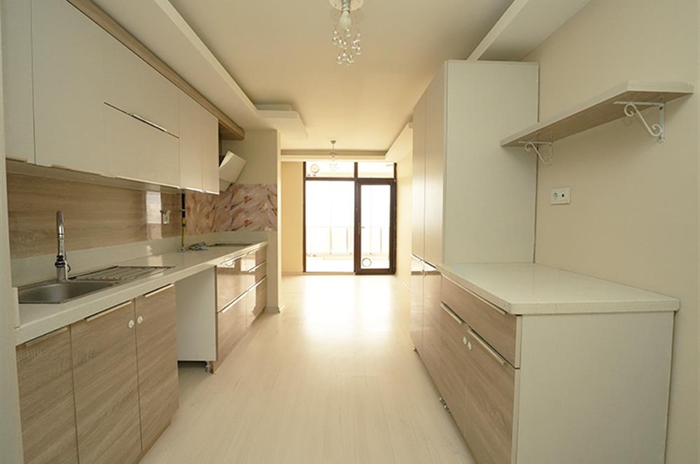 C21 Cius; Panorama Plus'ta Deniz Manzaralı Havuzlu Ara Kat Daire