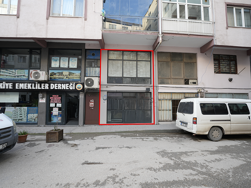 C21 Cius; Gazhane Caddesinde Kiralık Dükkan