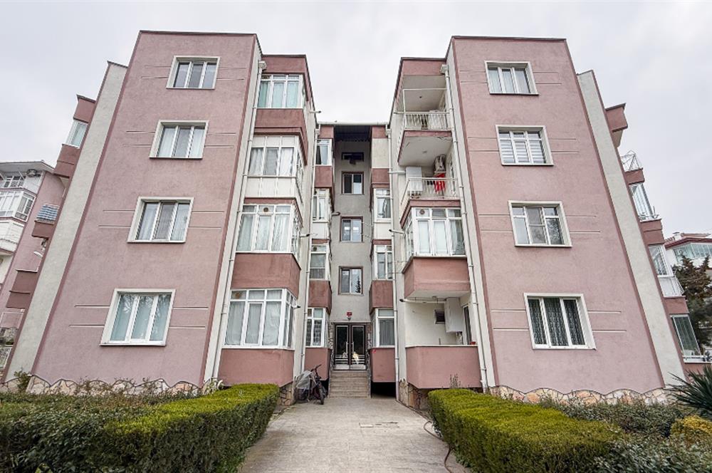 C21 Bal'dan Hasan Basri Çantay Mah.'de Satılık 2+1 Daire