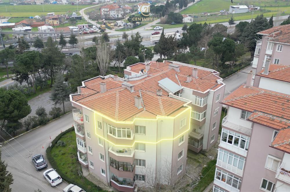 C21 Bal'dan Hasan Basri Çantay Mah.'de Satılık 2+1 Daire