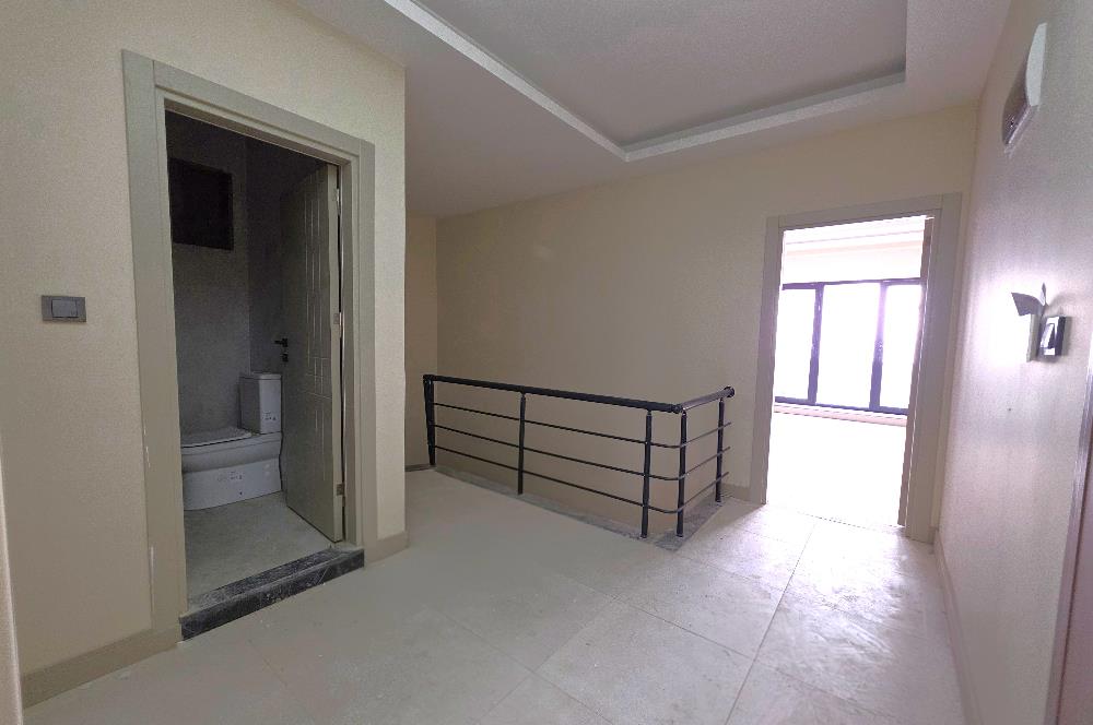 C21 Cius; Umurbey'de Satılık 4+1 Sıfır Ters Dubleks Daire