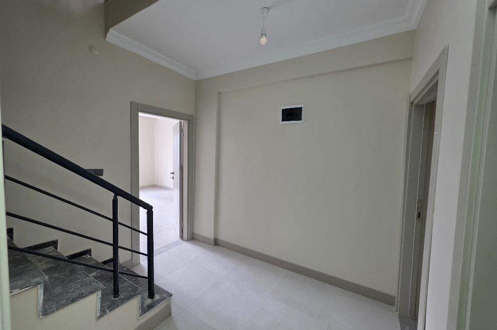 C21 Cius; Umurbey'de Satılık 4+1 Sıfır Ters Dubleks Daire