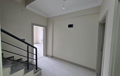 C21 Cius; Umurbey'de Satılık 4+1 Sıfır Ters Dubleks Daire