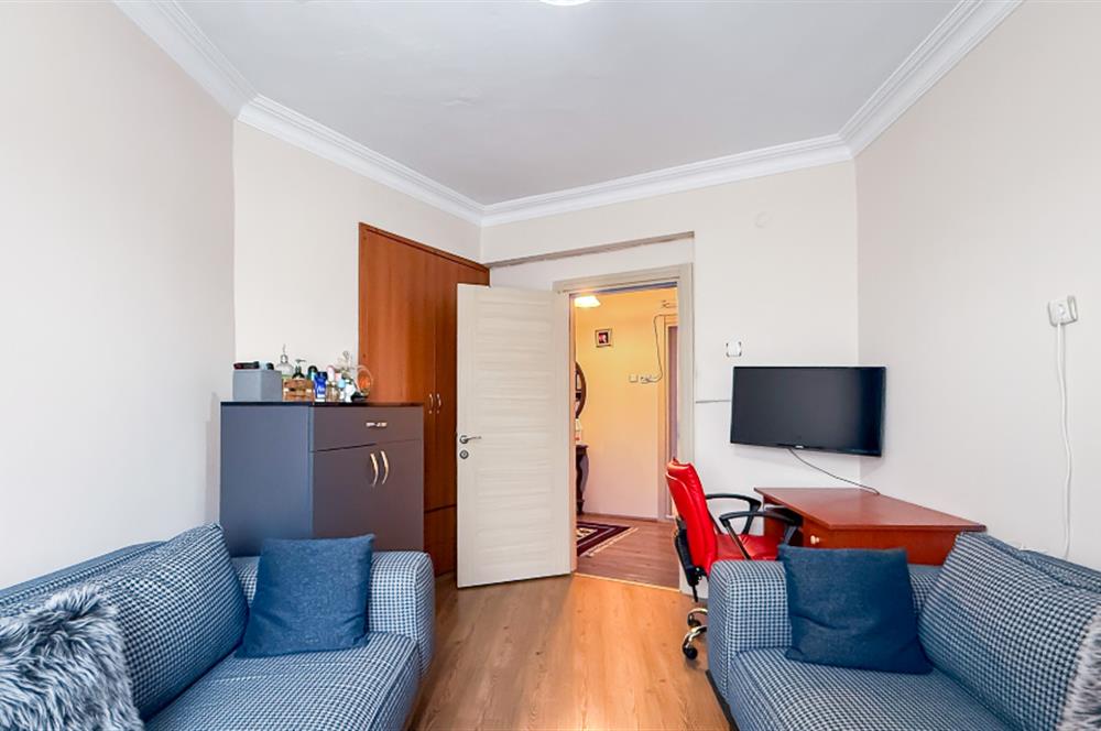 C21 Bal'dan Hasan Basri Çantay Mah.'de Satılık 2+1 Daire