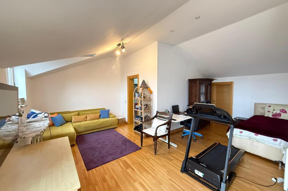 SERTAÇ MAZI'DAN KEMER CORNER'DA KEYİFLİ BÜYÜK 3+1 ÇATI DUBLEKS