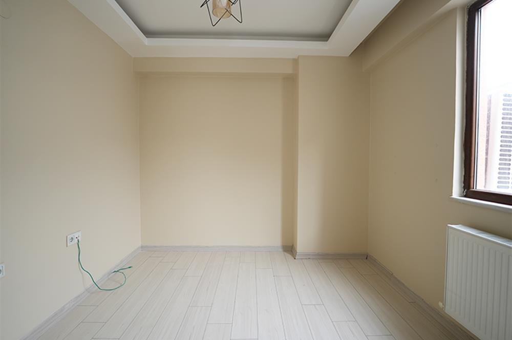 C21 Cius; Panorama Plus'ta Deniz Manzaralı Havuzlu Ara Kat Daire