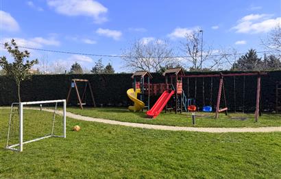 SERTAÇ MAZI'DAN KEMER CORNER'DA KEYİFLİ BÜYÜK 3+1 ÇATI DUBLEKS