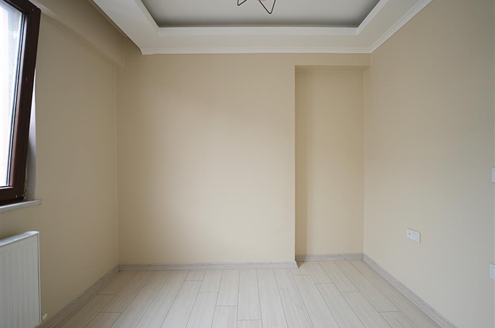 C21 Cius; Panorama Plus'ta Deniz Manzaralı Havuzlu Ara Kat Daire