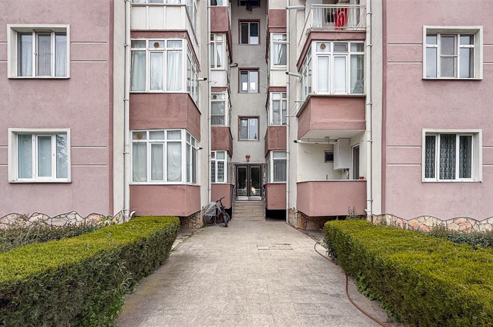 C21 Bal'dan Hasan Basri Çantay Mah.'de Satılık 2+1 Daire